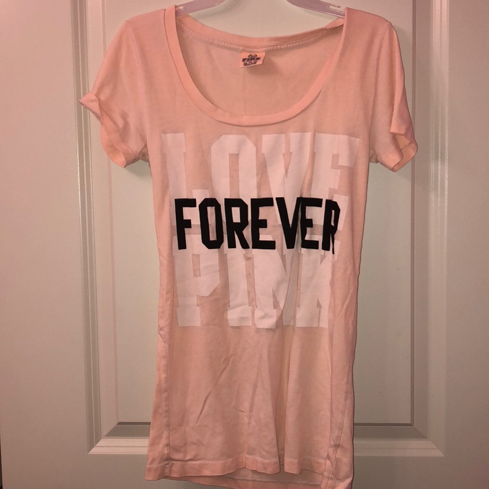 Pink tshirt
